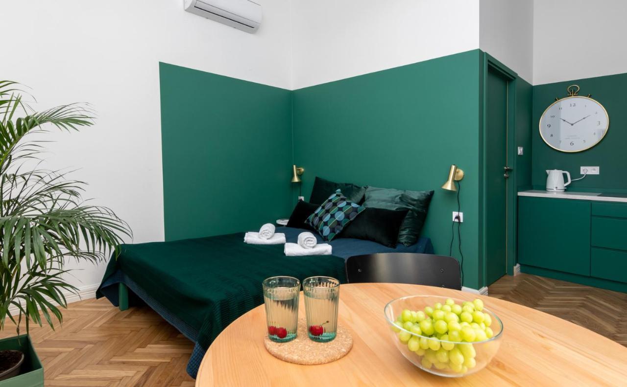 Barbacan Suites - Old Town Apartments - By Upstairs Krakow Exterior photo