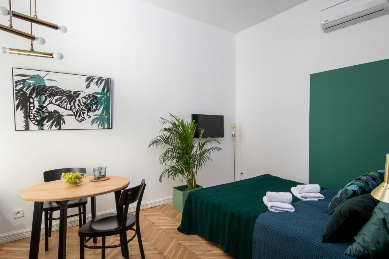 Barbacan Suites - Old Town Apartments - By Upstairs Krakow Exterior photo